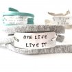 Bestel de One life live it armband