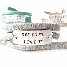 One life live it armband