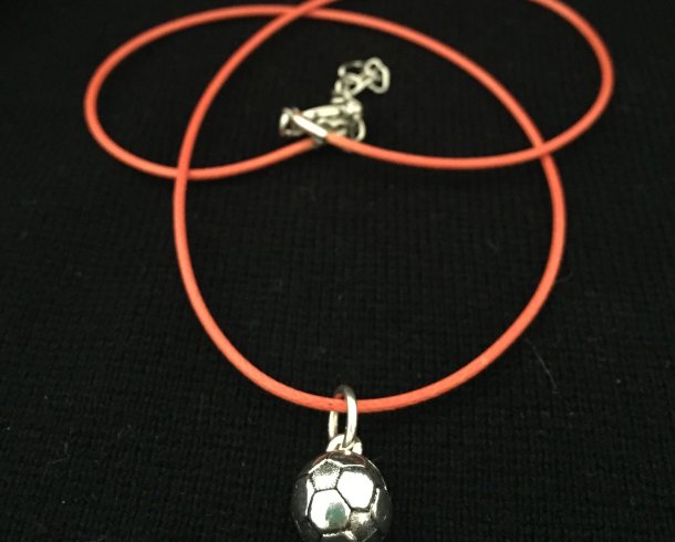 Bestel de Oranje voetbalketting armband