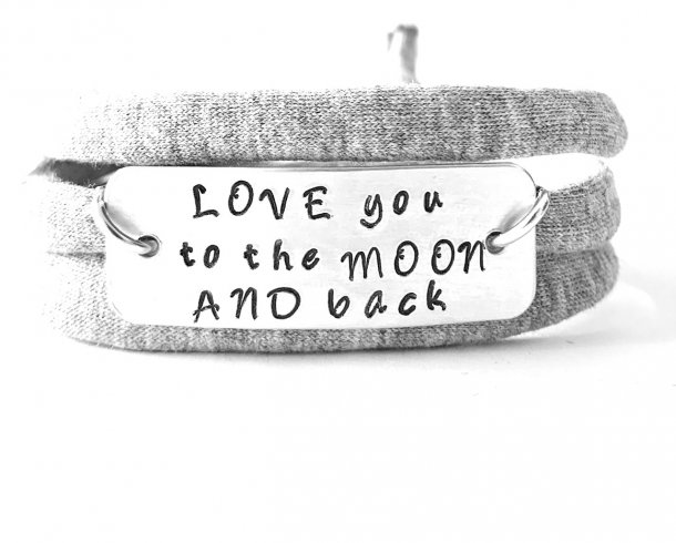 Bestel de Love you to the moon and back armband