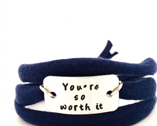 Bestel de You're so worth it armband