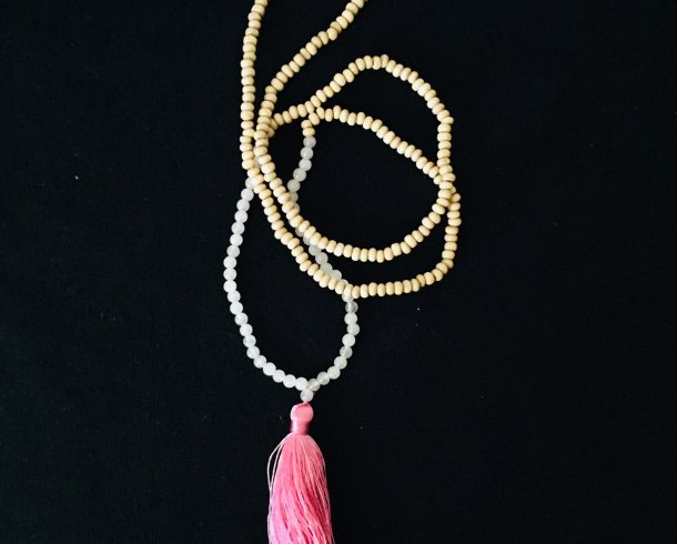 Bestel de Yoga ketting met mala steen (roze) armband